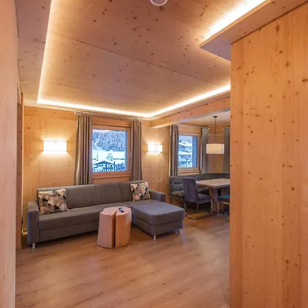 Luxury Naturperle Inklusive Stubai Super Card Haus Alpenprinzessin Helles Holzhaus Zentral , Modern & Grossraeumig Daire